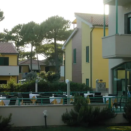 Flora Marina Di Bibbona