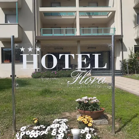 Hotel Flora 3*