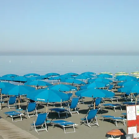 Flora Marina Di Bibbona