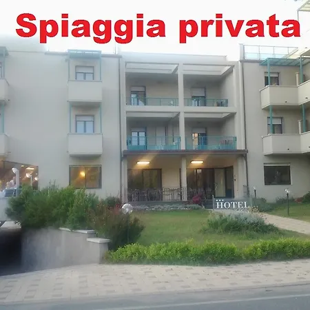Flora Hotel Marina Di Bibbona
